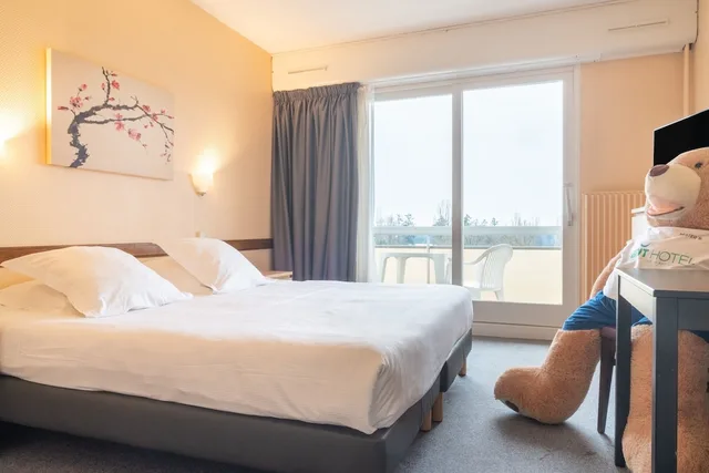 غرفة قياسية بسرير كوين بمطبخ صغير، Arcantis Parc Rive Gauche 2/7