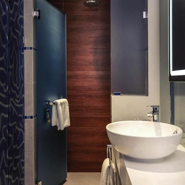 غرفة سوبيريور بسريرين منفصلين بإطلالة على الحديقة، Mercure Kota Kinabalu City Centre 9/10