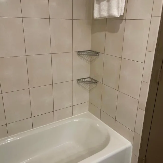 غرفة بسرير كينج، The Hotel Ml 6/9