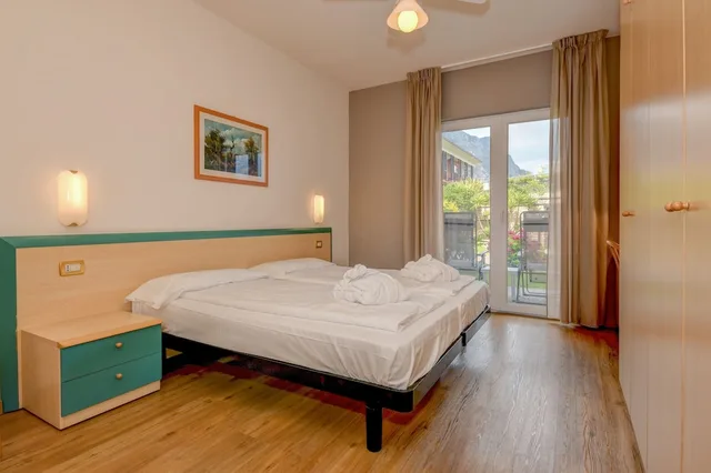 Standard, Murphy Bed, Queen Bed, Garden View, Hotel Du Lac 1/10