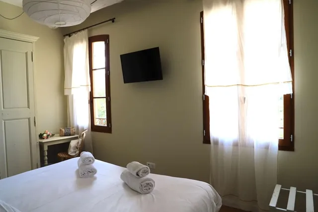 King Bed, Domaine Cie 10/10