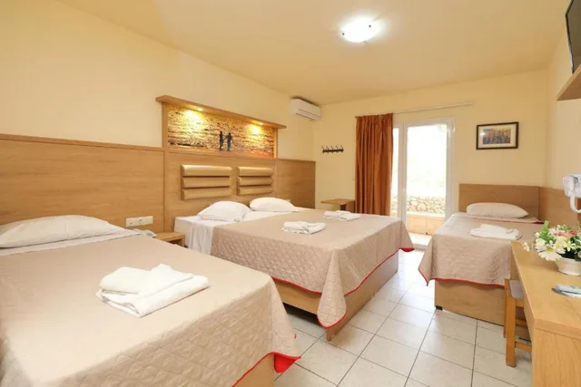 غرفة سوبيريور رباعية بإطلالة على البحر، Sunbay Hotel 2/2