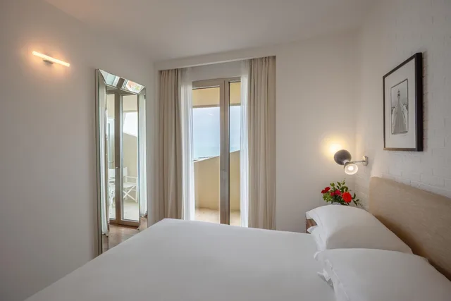 Deluxe, Double Bed, Side Sea View، Excelsior Hotel, Spa & Lido 5/10