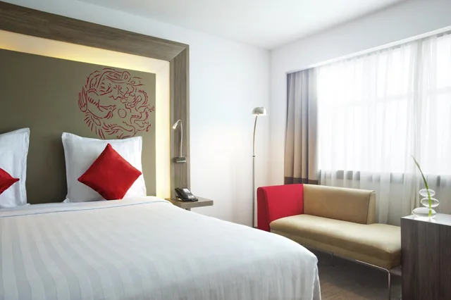 Executive, Double Bed, Novotel Jakarta Gajah Mada 3/9