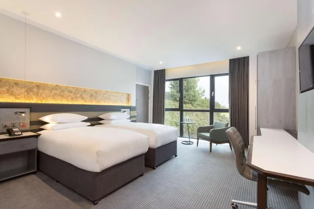 Deluxe, King Bed, with View, Accessible, Doubletree By Hilton Edinburgh Queensferry Crossing 1/2