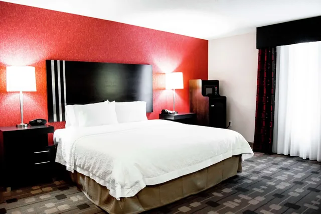 غرفة كلاسيكية بسرير كينج، Hampton Inn & Suites Richmond/Glenside 4/9