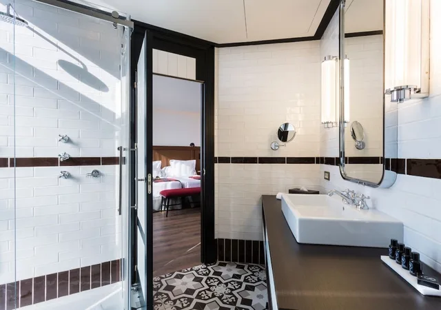 جناح جونيور مفردة بسريرين منفصلين، Only You Hotel Atocha 8/9