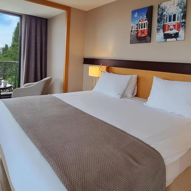 غرفة ديلوكس بسرير مزدوج بإطلالة جزئية على البحر، Port Bosphorus Hotel 1/5