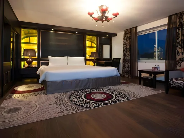 جناح جونيور بسرير كينج بإطلالة على المدينة، California Saigon Hotel & Rooftop Pool 1/1