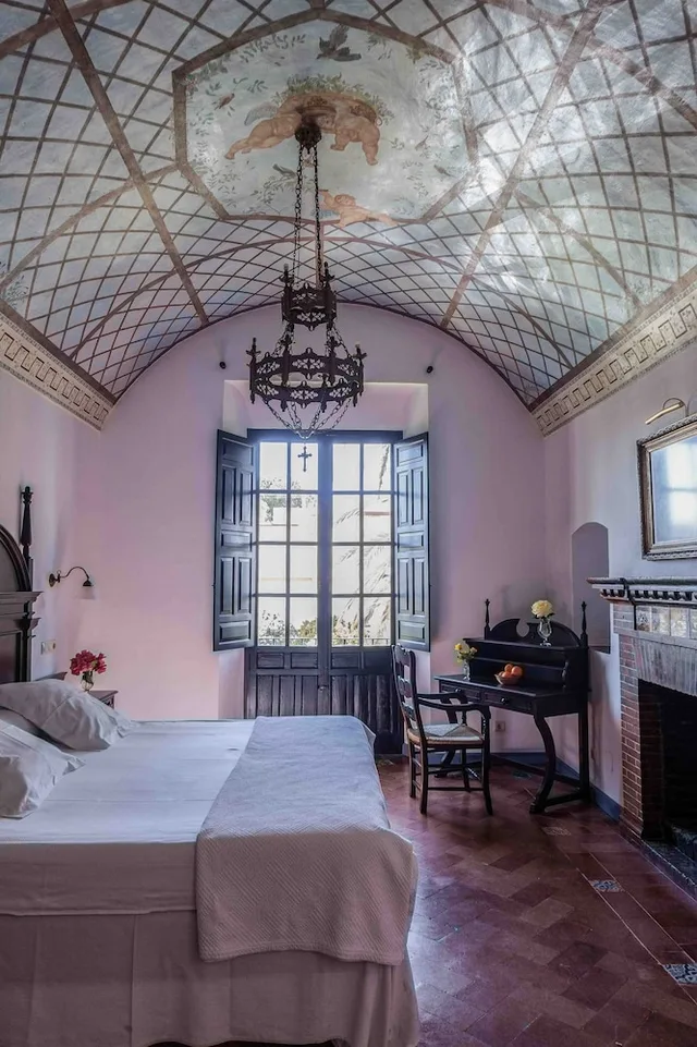 غرفة جونيور بسرير كوين، Monasterio de San Francisco 5/10