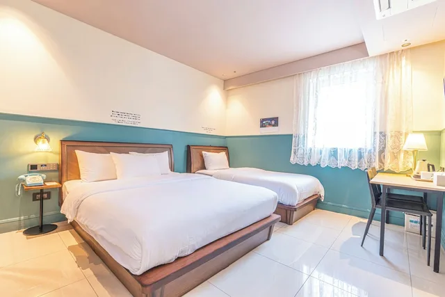 Superior, 1 Double and 1 Single Bed, Hotel Lemong 3/10