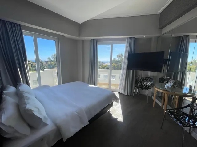 غرفة بسرير مزدوج بإطلالة على البحر، Kreoli Hotel 2/5