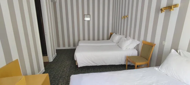 غرفة ثلاثية، GRAND HOTEL DU HAVRE 4/10