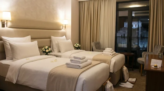 غرفة عائلية بسرير كوين وسرير فردي بشرفة، Istanbul Midpoint Hotel 4/10