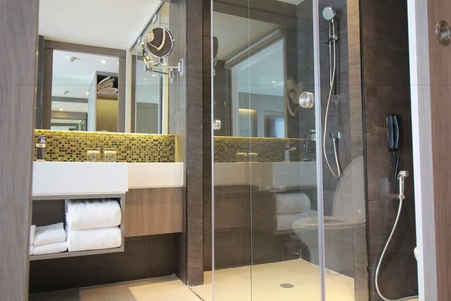 غرفة ديلوكس بسرير كينج، Grand 5 Hotel Plaza Sukhumvit Bangkok 5/6