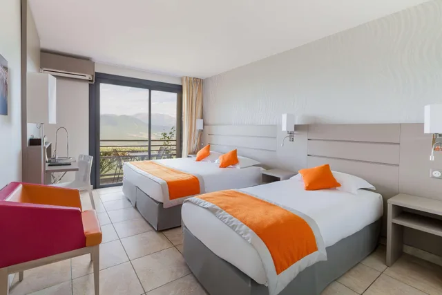 Classic, Triple, 1 Queen and 1 Single Bed, Valley View, Balcony، Best Western Plus Hotel San Damianu 1/2