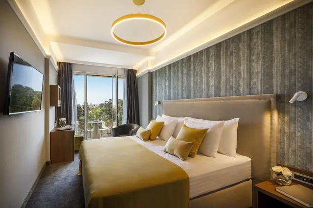 Superior, Queen Bed, Sea Side، Imperial Heritage Hotel, Valamar Collection 1/3