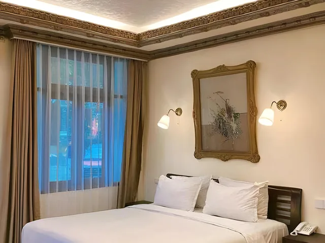 Suite, King Bed, Grand Situ Buleud Hotel 1/2