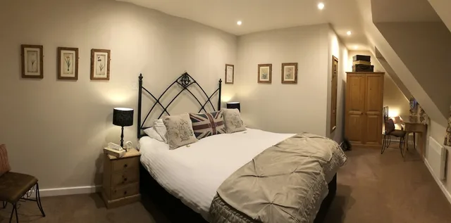 Forest, Park, King Bed، Park Farm Bed And Breakfast 2/4