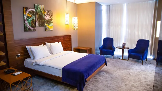 2 Bedrooms, Family Suite, Double Bed, Gold Majesty Hotel 1/11