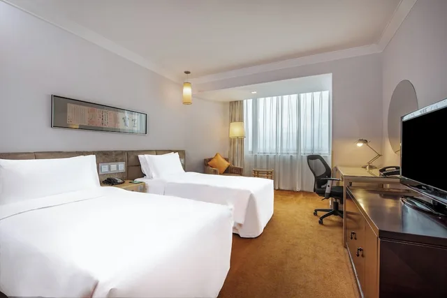 جناح تنفيذي بسرير كينج وسريرين منفصلين بغرفتي نوم مع دخول الصالة، Holiday Inn Temple Of Heaven 4/5
