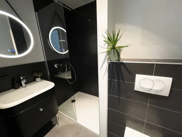 غرفة كومفورت بسرير كينج لذوي الإعاقة، The Originals City, Ara Hotel, Landerneau 4/4