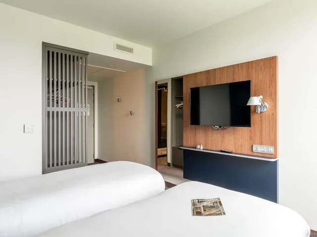 غرفة قياسية بسريرين منفصلين، Campanile Rouen Mermoz 3/5
