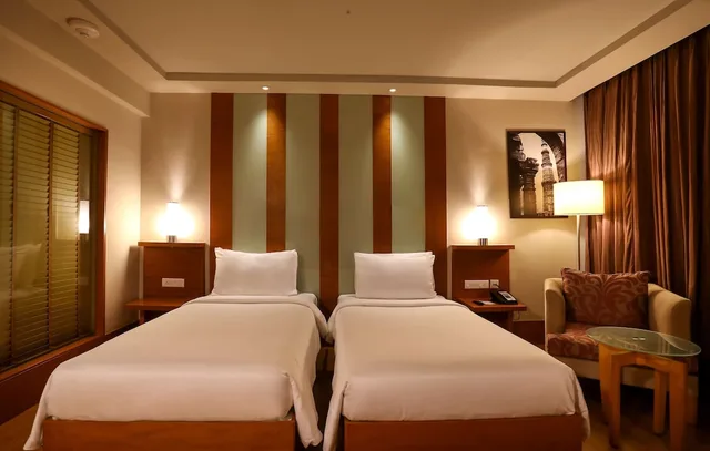 غرفة سوبيريور بسرير كينج، Radisson Blu Hotel Chennai City Centre 2/3