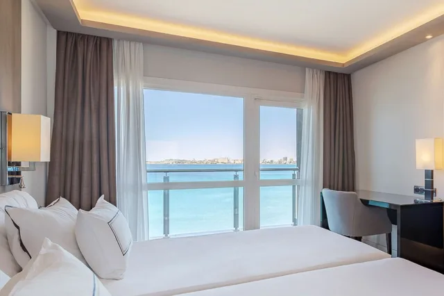 جناح جونيور تنفيذي بسرير كينج بإطلالة على البحر، Melia Alicante 8/10