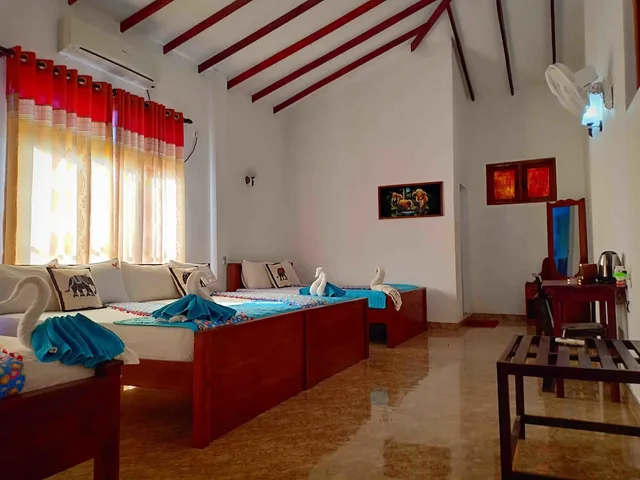 غرفة عائلية بسرير كوين وسريرين مزدوجين، Hungry Lion Resort 3/10