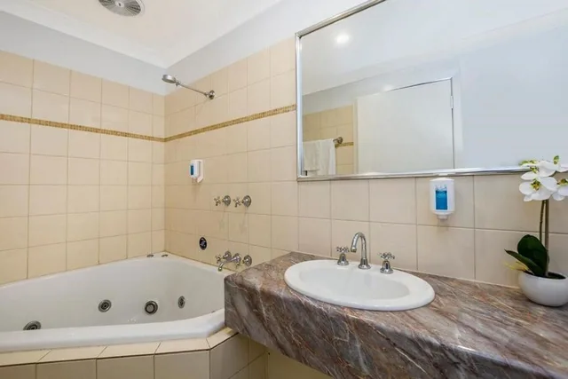شقة بسرير كوين بغرفة نوم واحدة مع أريكة بجاكوزي، Apartments 521 2/2