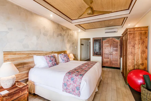 غرفة ديلوكس بسريرين منفصلين بإطلالة جزئية على البحر، Bombora Medewi Wavelodge 2/4