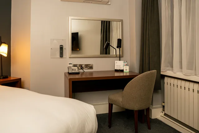 جناح، Garner Hotel Preston Samlesbury 3/7