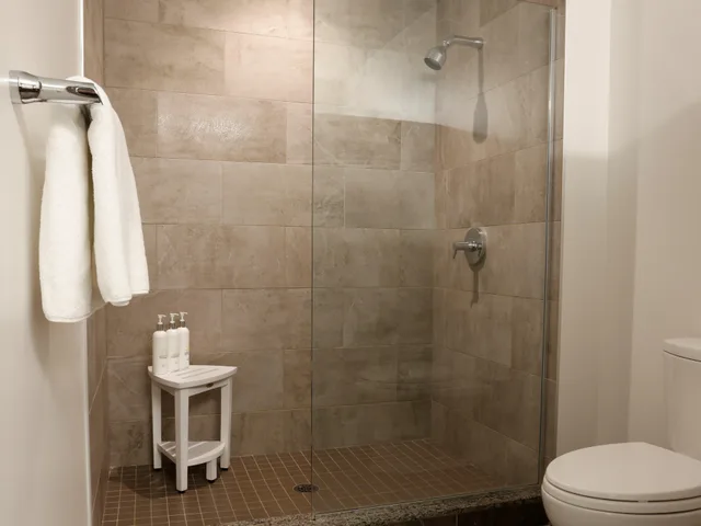 Zen, Suite، The Kimpton Schofield Hotel 2/2