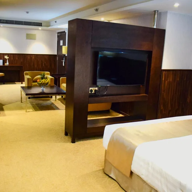 غرفة إليت بسرير كينج، The Secure Inn Hotel Muscat 2/3