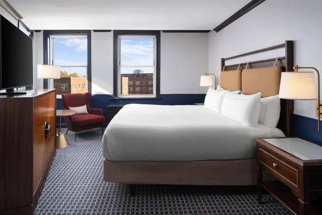 جناح بسرير كينج مع أريكة، Hilton Orrington / Evanston 1/7