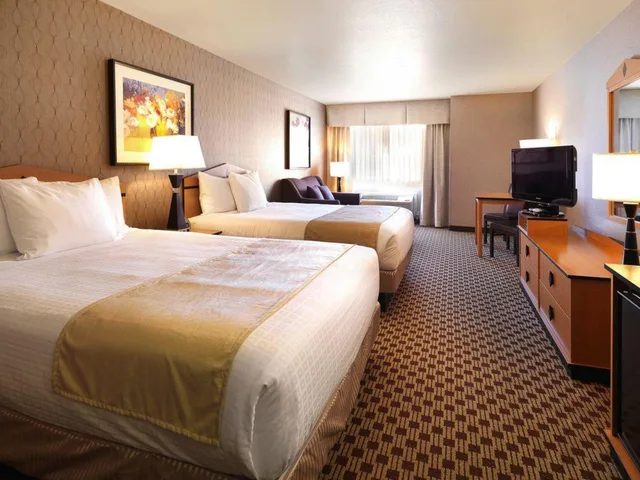 غرفة بسريرين كوين، Crystal Inn Hotel & Suites West Valley City 1/1