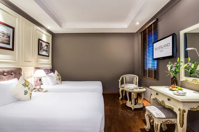 Deluxe, Twin Beds, No Window، Silverland Jolie Hotel Spa 4/6