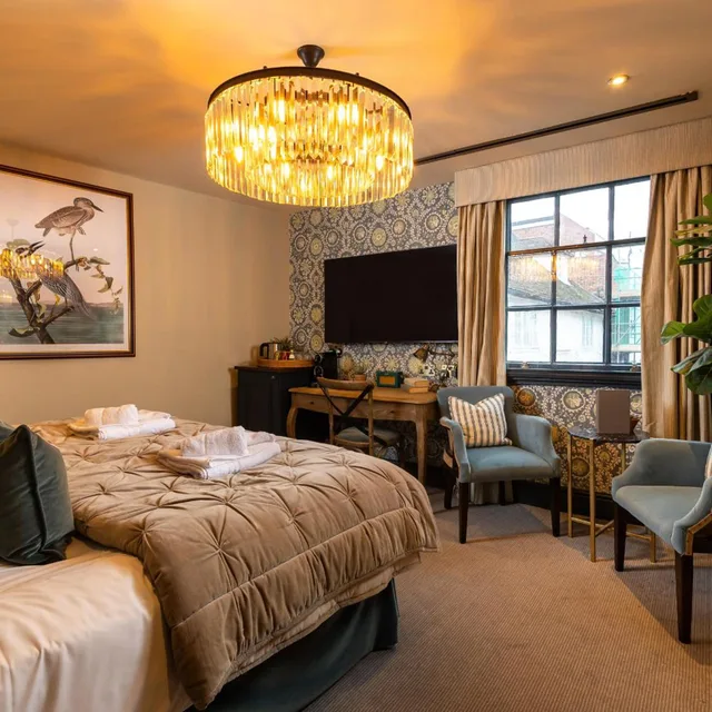 غرفة سيغنتشر، Salisbury Arms Hotel 5/10