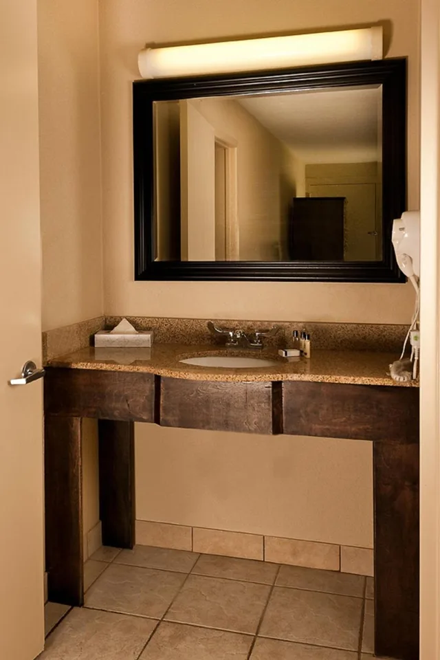 Room, King Bed, Outdoor View، Grand Texan Hotel &amp; Convention Center 4/4