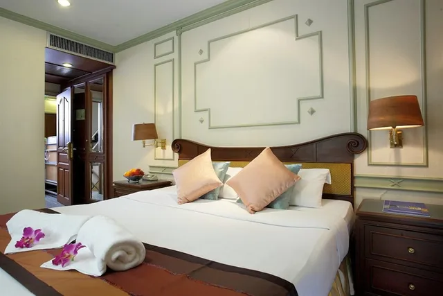 غرفة سوبيريور بسرير كينج، Majestic Suites 1/4