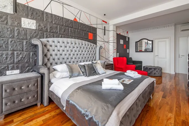 Luxury, Suite, King Bed, Sea and Promenade View، Galeria Valeria Seaside Downtown - MAG Quaint & Elegant Boutique Hotels 1/6