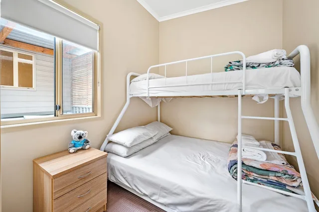 4 Bedrooms, House, 2 Double and Twin Beds, 3 Bunk Beds، Big4 Koala Shores Port Stephens Holiday Park 7/10