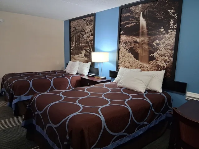 غرفة قياسية بسريرين مزدوجين للمدخنين، Super 8 By Wyndham Kingston 1/7