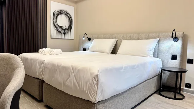 غرفة تنفيذية بسريرين منفصلين بشرفة، Aste Hotel 8/10