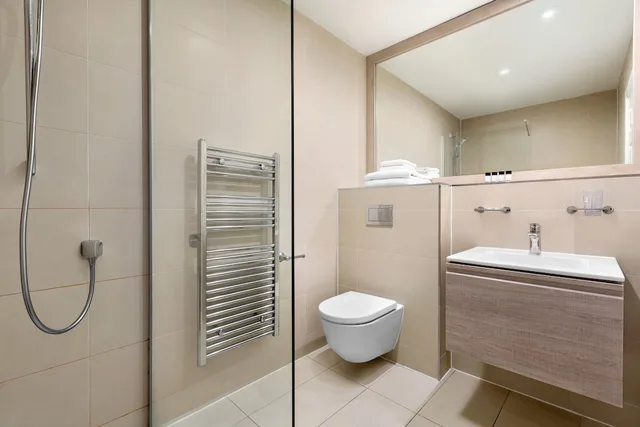 1 Bedroom, Lodge, King Bed, Accessible، Duchally Hotel and Country Estate 3/3
