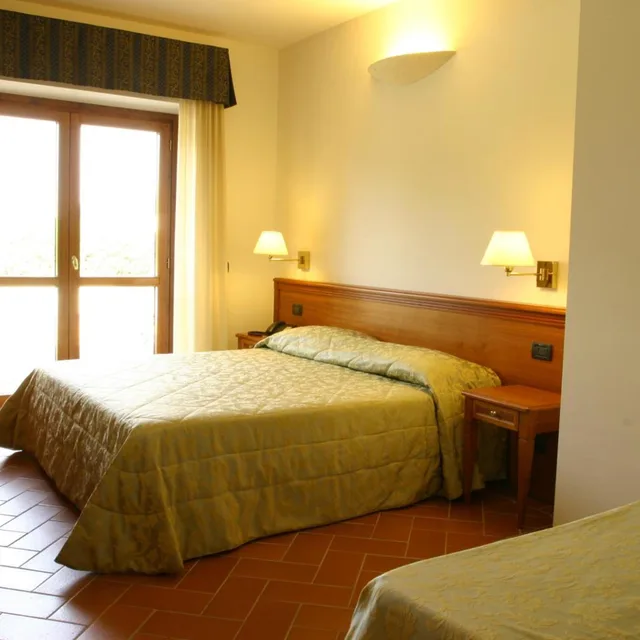 غرفة ثلاثية، Villa dei Bosconi 1/5