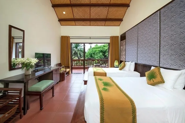غرفة سوبيريور بسرير كوين بإطلالة جزئية على البحر، Palm Garden Beach Resort & Spa 1/3