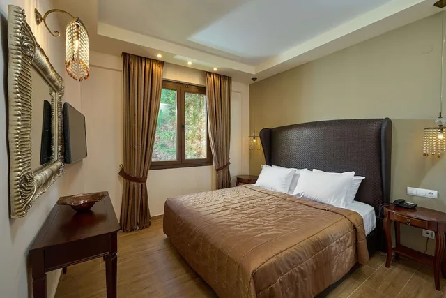 جناح بسرير مزدوج مع أريكة، Mediterranean Village Hotel & Spa 2/4