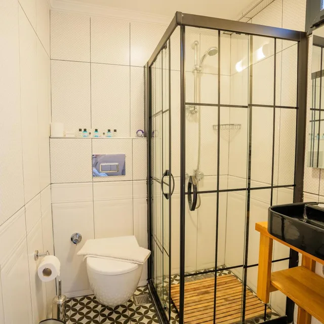 غرفة بسرير مزدوج بشرفة، Dark Station Boutique Hotel 6/6